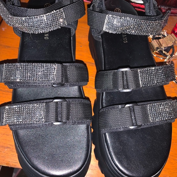 Platforms sandals - Picture 2 of 6